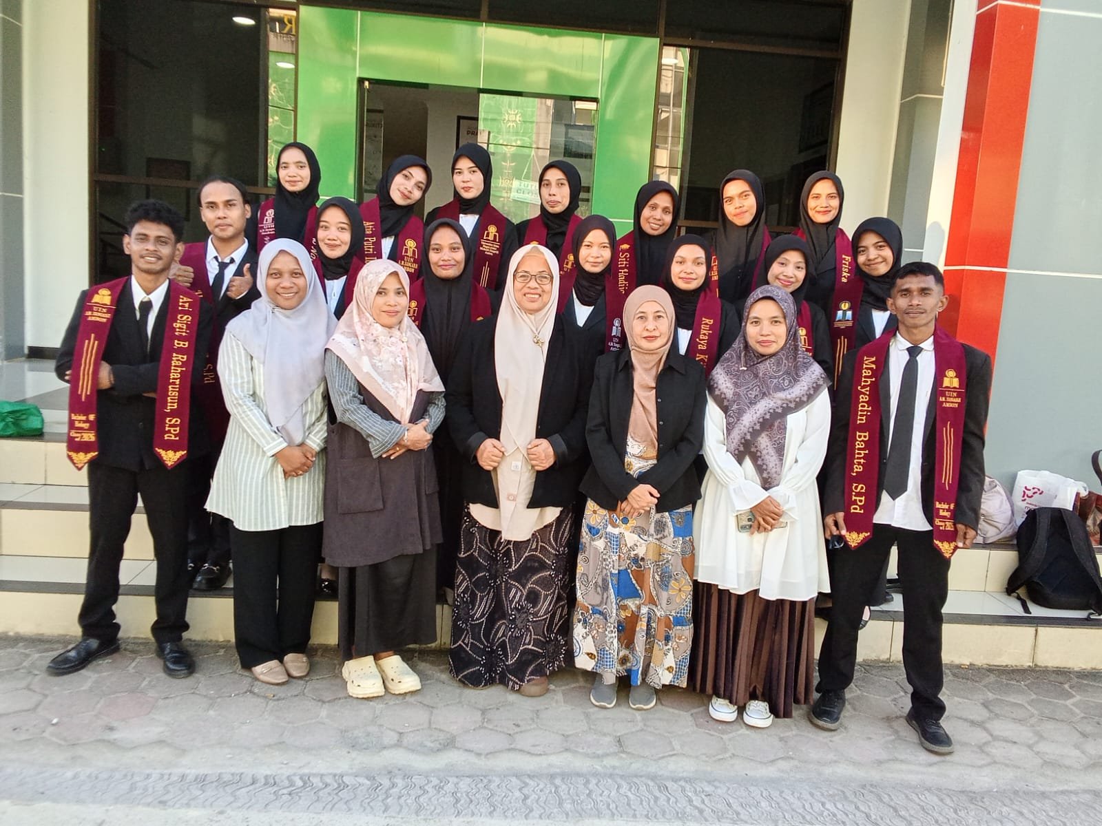 Selamat! Puluhan Mahasiswa Pendidikan Biologi UIN A. M. Sangadji Ambon Resmi Menyandang Gelar S.Pd.